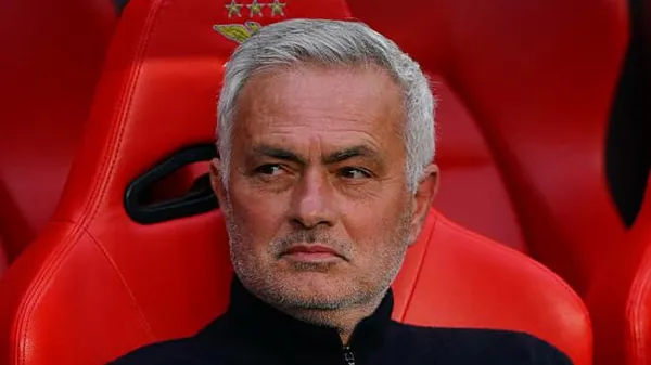 Моуріньо залишається в «Бенфіці»? Новина з паралельного всесвіту, де Жозе вже тренує Трубіна і Судакова