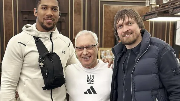 Тяжелая артиллерия в Житомире: Усик привез Джошуа на смотрины к президенту "Полесья"