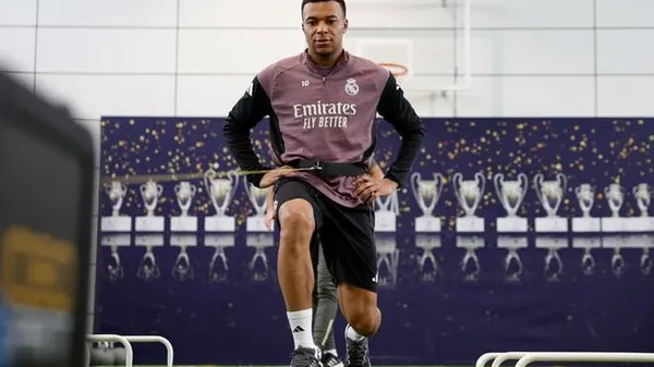 Медовый месяц в Мадриде закончился: колено Мбаппе может поставить крест на сезоне и мечтах о Мундиале