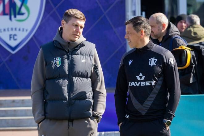 Футбол за розкладом... повітряних тривог: Матч УПЛ стартував із 42-хвилинним запізненням