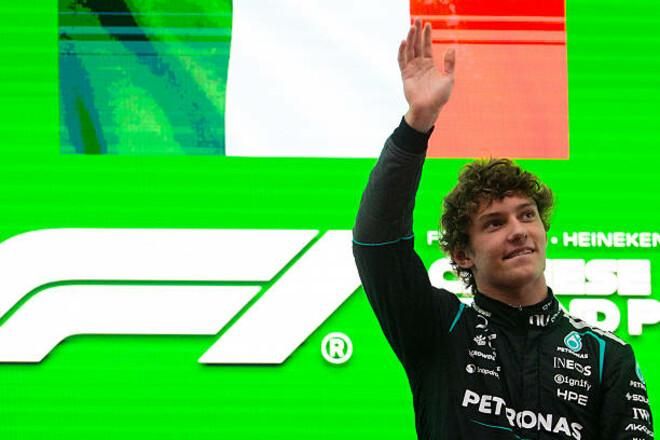 Два Кімі, одна перемога: як тріумф юної зірки перетворився на комедію в Шанхаї