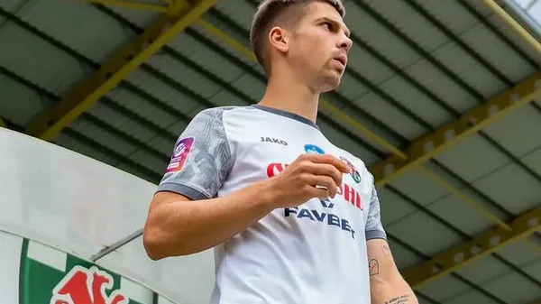 Сусідські розбірки на шість очок: як "Оболонь" на характері та удачі переграла "Рух"