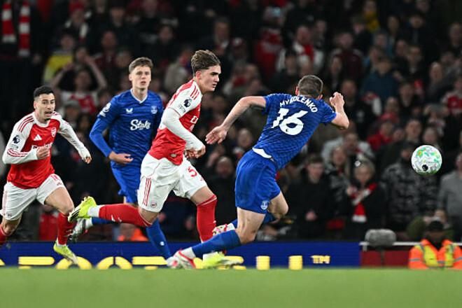 Одна секунда розслабленості. Як англійський експерт зробив з Миколенка головного винуватця