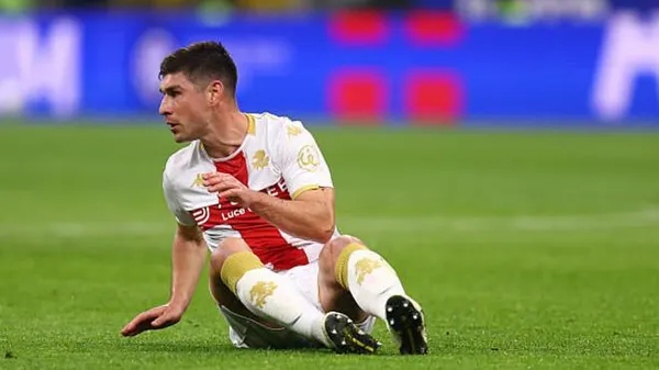 Скандали? Зачекайте. Маліновський вийшов з лави і змусив аплодувати навіть Кассано