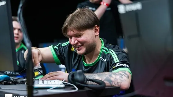 S1mple приніс фарт, але не той: як легенда CS:GO вболівав за "Барселону" в її програному півфіналі