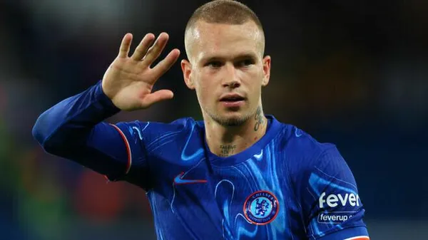 Доля Мудрика: Челсі не розірве контракт, але готує 'почесне заслання' до Франції