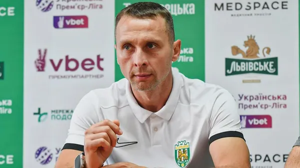 А Бражка забыли? Экс-тренер "Карпат" раздает советы Реброву, пока сборная латает дыры