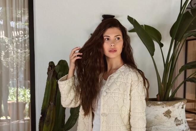 Тяжелые будни в Марбелье: жена Реброва показала свою жизнь в Испании с пакетом Chanel