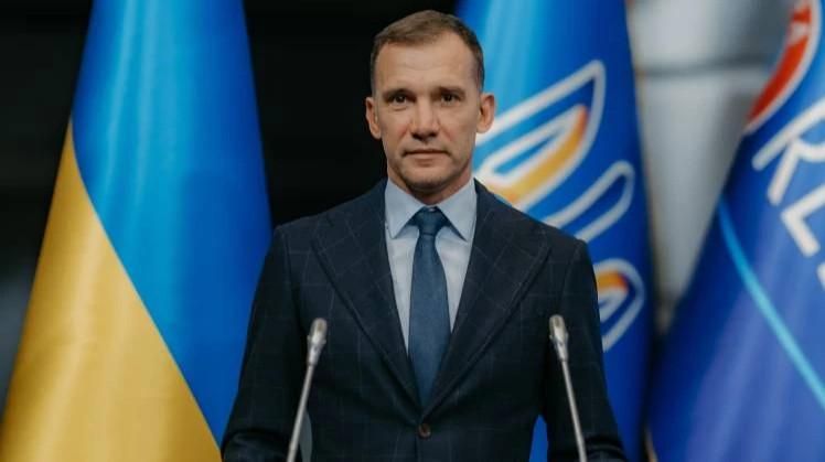 Шевченко в ролі Нострадамуса: Президент УАФ назвав фаворита у битві ПСЖ та Барселони