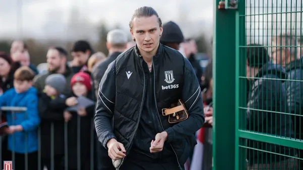 Таловєров збив російський бомбардувальник: англійські фанати створили для українця хіт, від якого палає