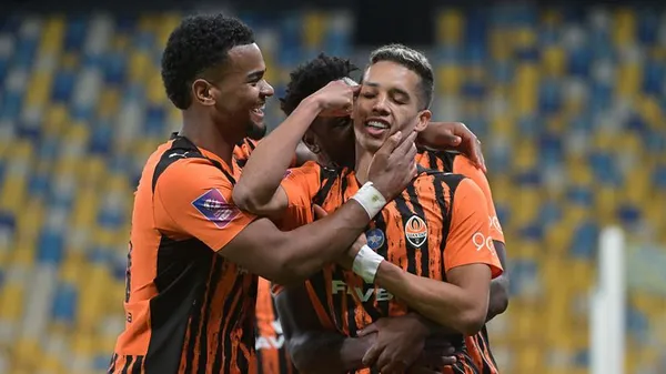 Драма за розкладом: як VAR подарував "Шахтарю" вимучену перемогу над "Металістом 1925"