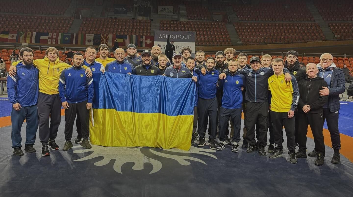 Українські борці влаштували в Болгарії справжній розгром: 13 медалей і тотальне домінування