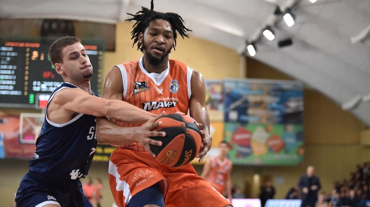 Лев показав пазурі: як один гравець приніс "Мавпам" сенсаційну перемогу над "Соколами"