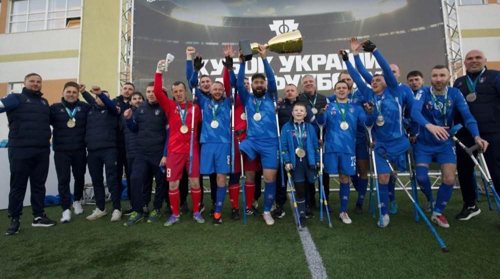 Золотий дубль для залізних людей: львівська "Покрова" вигризає перший в історії Кубок України з ампфутболу