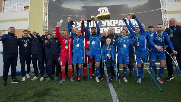 Золотий дубль для залізних людей: львівська "Покрова" вигризає перший в історії Кубок України з ампфутболу