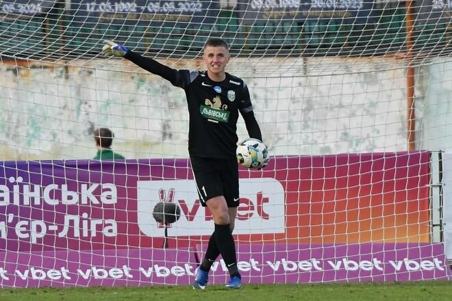 Стена имени Домчака: 18-летний кипер "Карпат" превращает пенальти в свое личное шоу