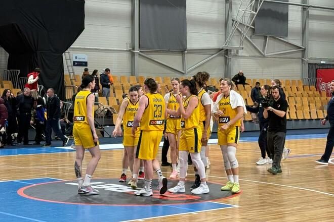 Мурахи по шкірі: збірна України виконала гімн у Баку як клятву перед битвою