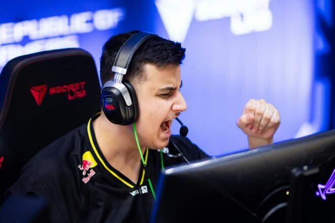 Makazze против всех: как косоварский легионер NAVI в одиночку вынес монголов и затащил команду в полуфинал EPL