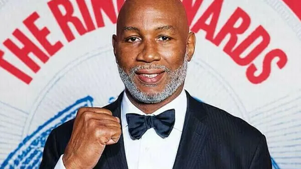 «Тебе побив старий, ти нікчема»: Леннокс Льюїс зізнався у страху, який змусив його уникнути бою з легендою