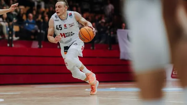 Промазав сім разів, щоб забити вирішальний: українець Зотов став героєм неймовірного трилера в Австрії