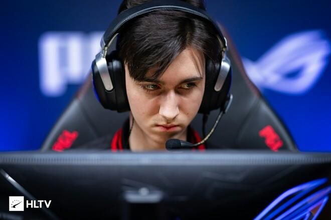 Стіл витримав, нерви – ні: як гравець CS вилив увесь біль поразки в прямому ефірі