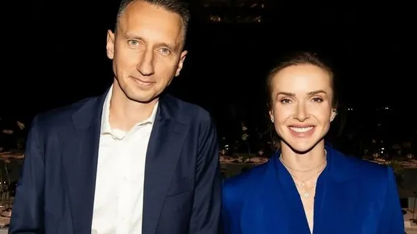 Не тенісом єдиним: Світоліна та Стаховський здивували Київ, відкривши клуб... але не зовсім той, що всі чекали