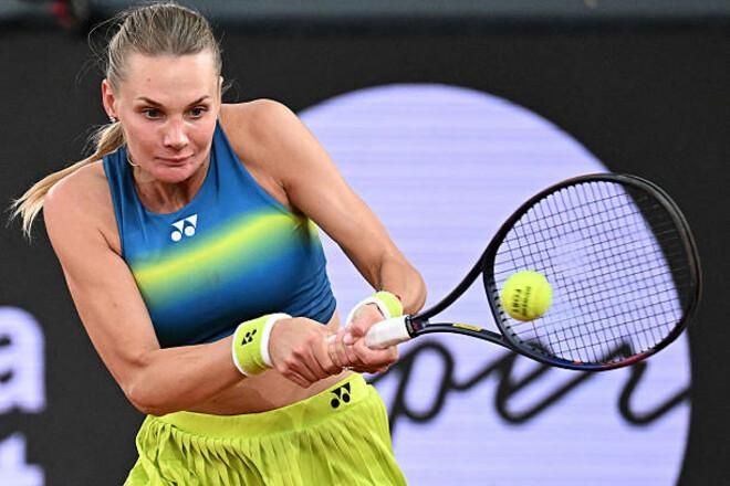 Прокляття Русе та травмоване коліно: Ястремська драматично вилітає з турніру в Лінці