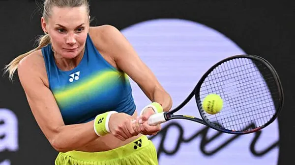 Прокляття Русе та травмоване коліно: Ястремська драматично вилітає з турніру в Лінці