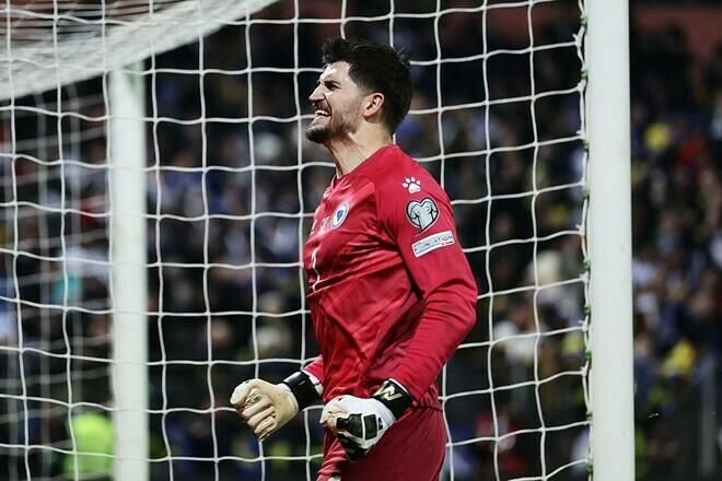 Шпаргалкові війни: як Доннарумма намагався обдурити долю, але лише прискорив ганьбу Італії