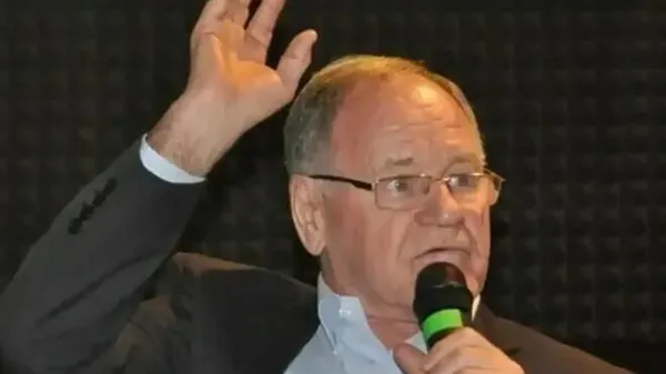 «Мені наказали, а цей зрадник тепер в росії»: Сабо пригадав, як Медведчук «призначив» його тренером збірної