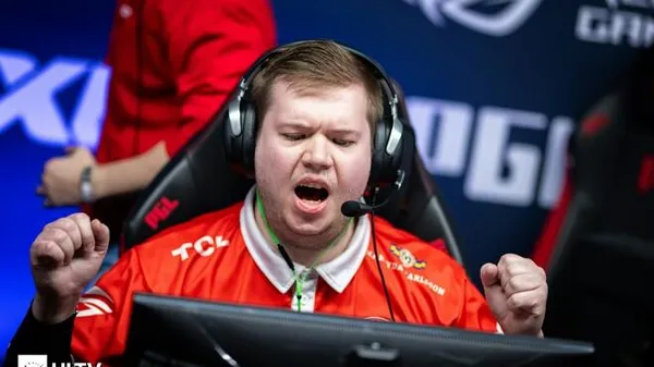 П'ять років очікування скінчилися: Легендарний JW знову у великій грі, і він не збирається зупинятися