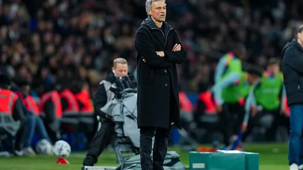 199 удачных матчей из 200? Луис Энрике потроллил Хакими, а потом рассыпался в комплиментах